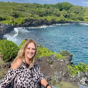 Meet your Posher, Gale